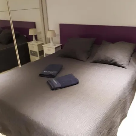 Bed and Breakfast Magnifique Ρόζες